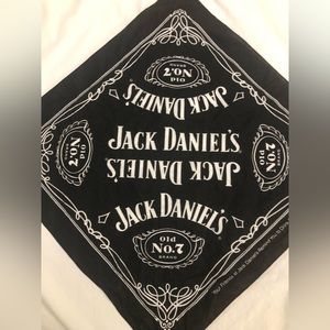 Jack Daniel’s No. 7 black & white bandana